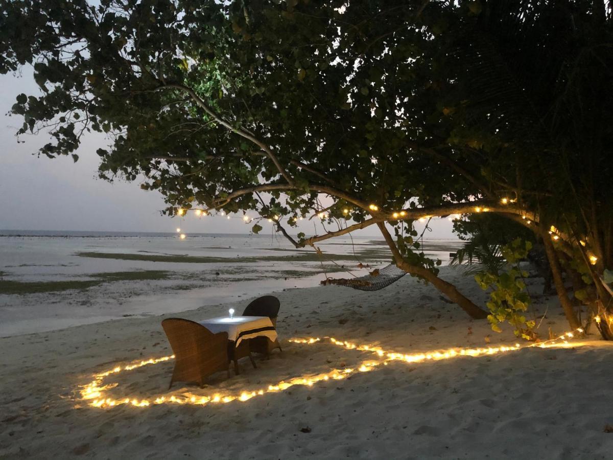 Hotel White Tern Maldives Maamigili Exterior foto