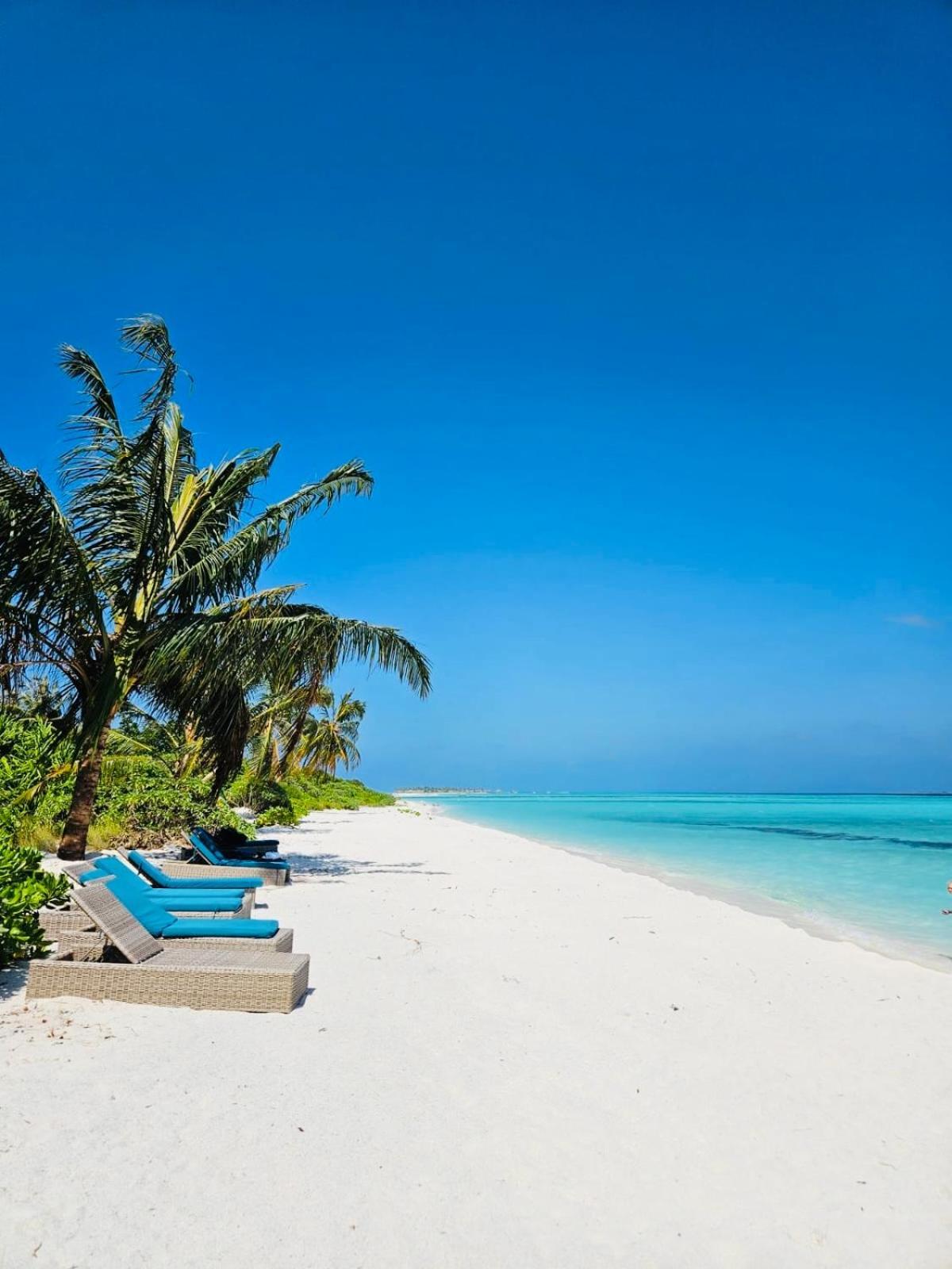 Hotel White Tern Maldives Maamigili Exterior foto